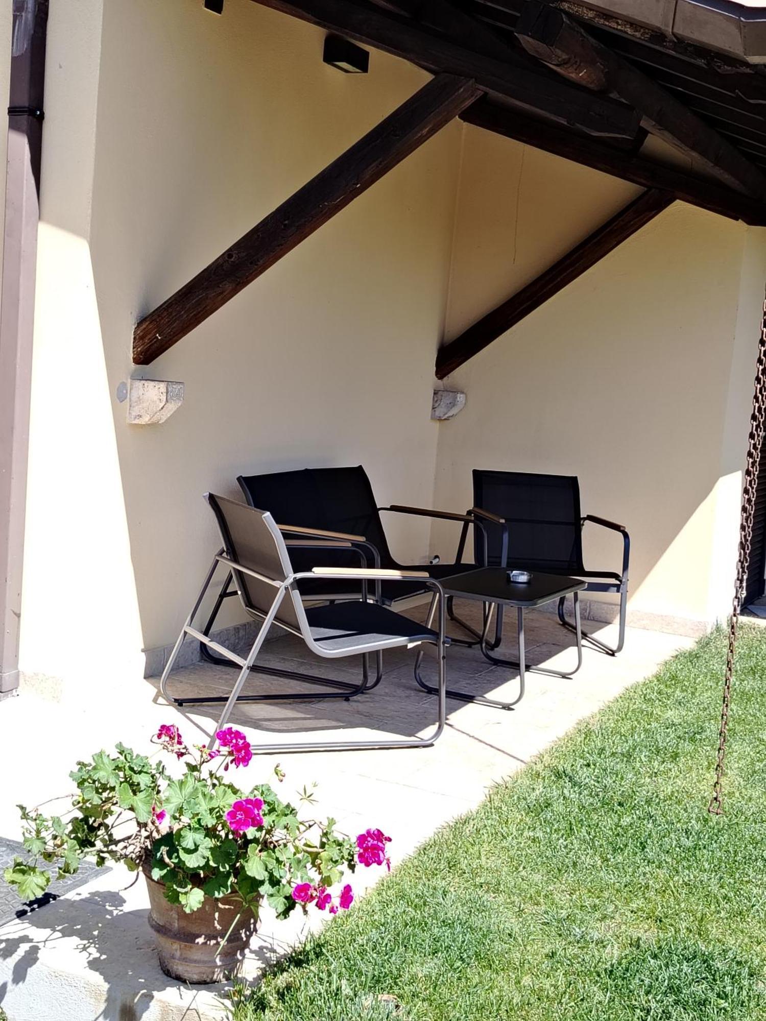 Guest House Romana Vecchia Monticchio  Ngoại thất bức ảnh
